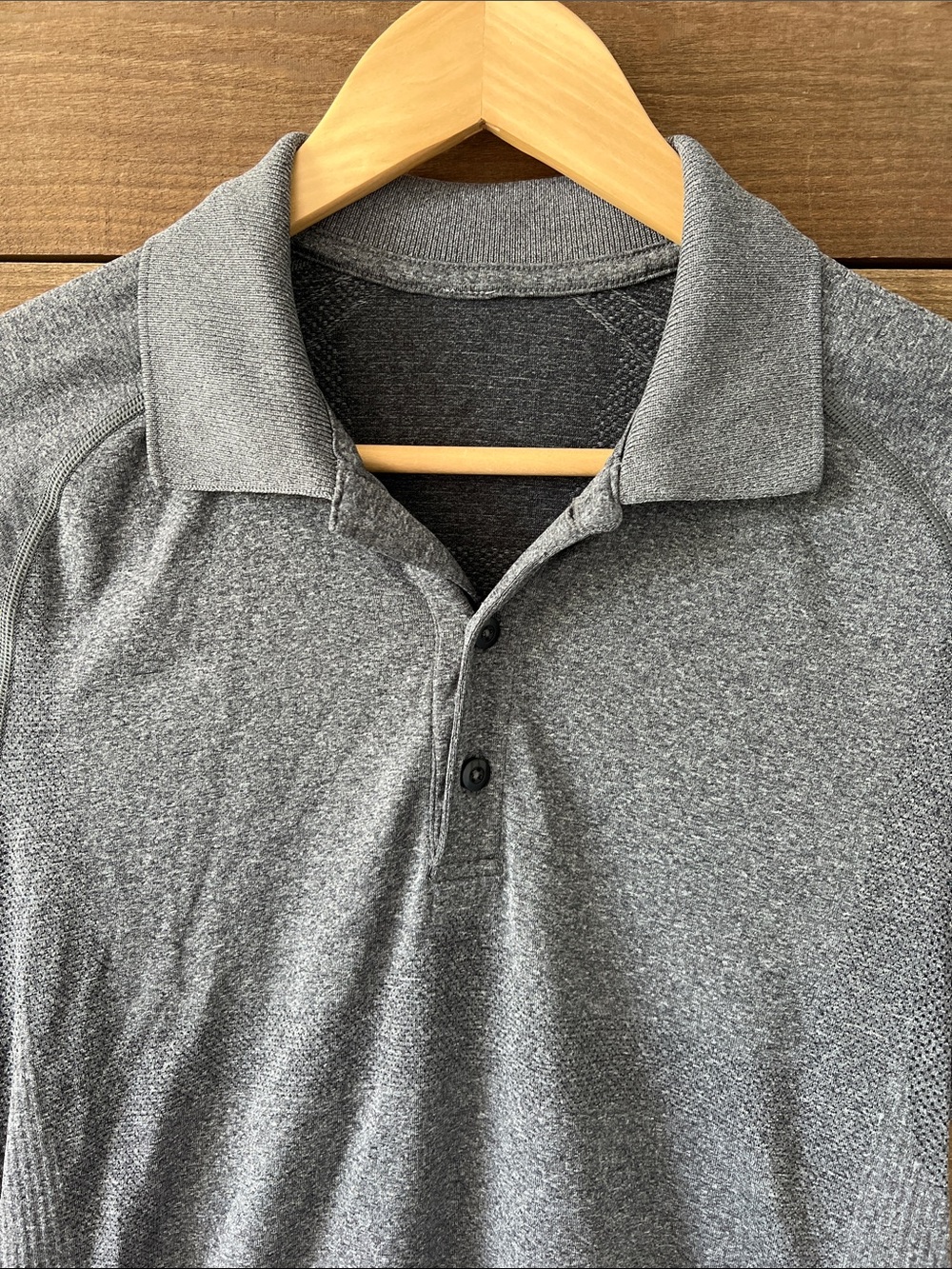 Lululemon Athletica Men's Metal Vent Tech Polo Shirt in Gray Size Small - Picture 2 of 7